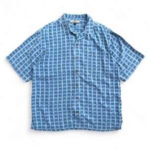 Men's Tommy Bahama 100% Silk blue and white short sleeve button up shirt